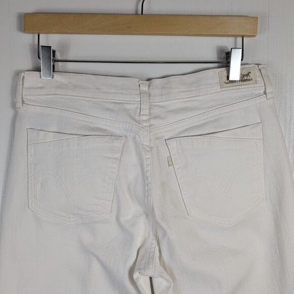 Levi's Womens Capri Jeans White Denim High Rise Pockets Cuffed Stretch Size 8 - Picture 4 of 16
